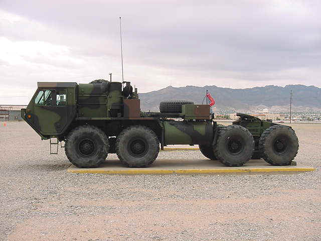 HEMTT Tractor M983 - Tows M860 Semitrailer
