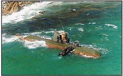 Photo of North Korean submarine floundering within 50 meters of shore
