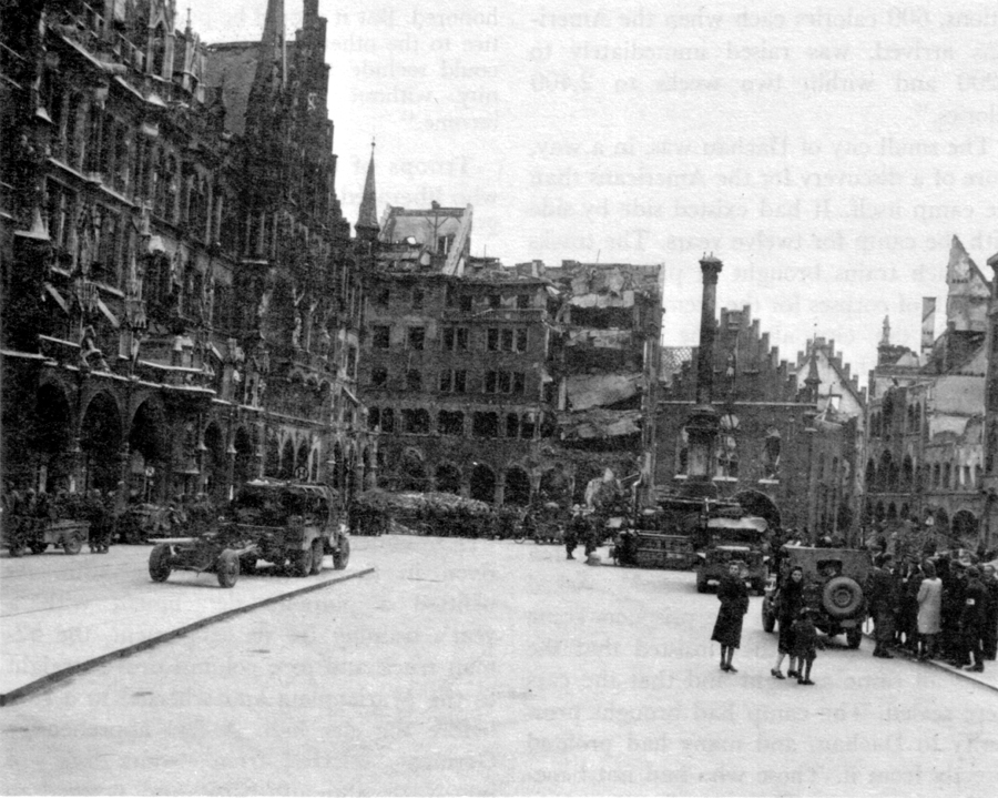 MARIENPLATZ, MUNICH. On the left, the city hall.