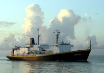 USTS Golden Bear - ex Maury (T-AGS-39)