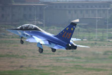 L-15 lead-in fighter trainer (LIFT)