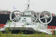 Zubr LCAC