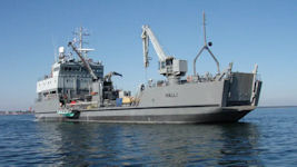 Halli oil spill control vessel [ljyntorjunta-alus]