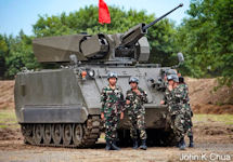  M113 tracked APC