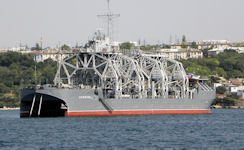 Kommuna ex-Volkov - salvage ship