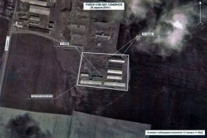 Satellite photos showing heavy buildup of Ukraine's military weapons and equipment on the border with Russia