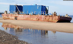 Nyonoska barges